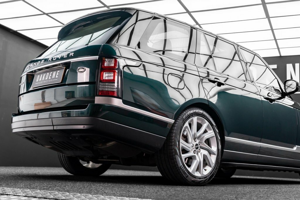 Land Rover Range Rover 3.0 Tdv6 Vogue Black #15