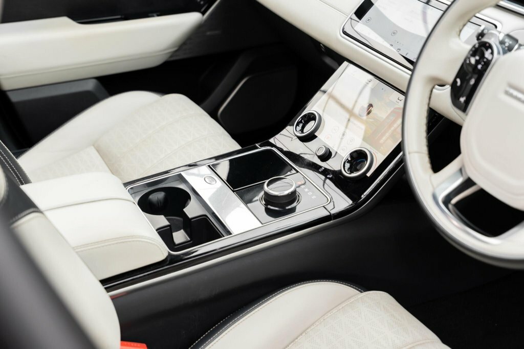 Land Rover Range Rover Velar 3L R-dynamic Hse Black #42