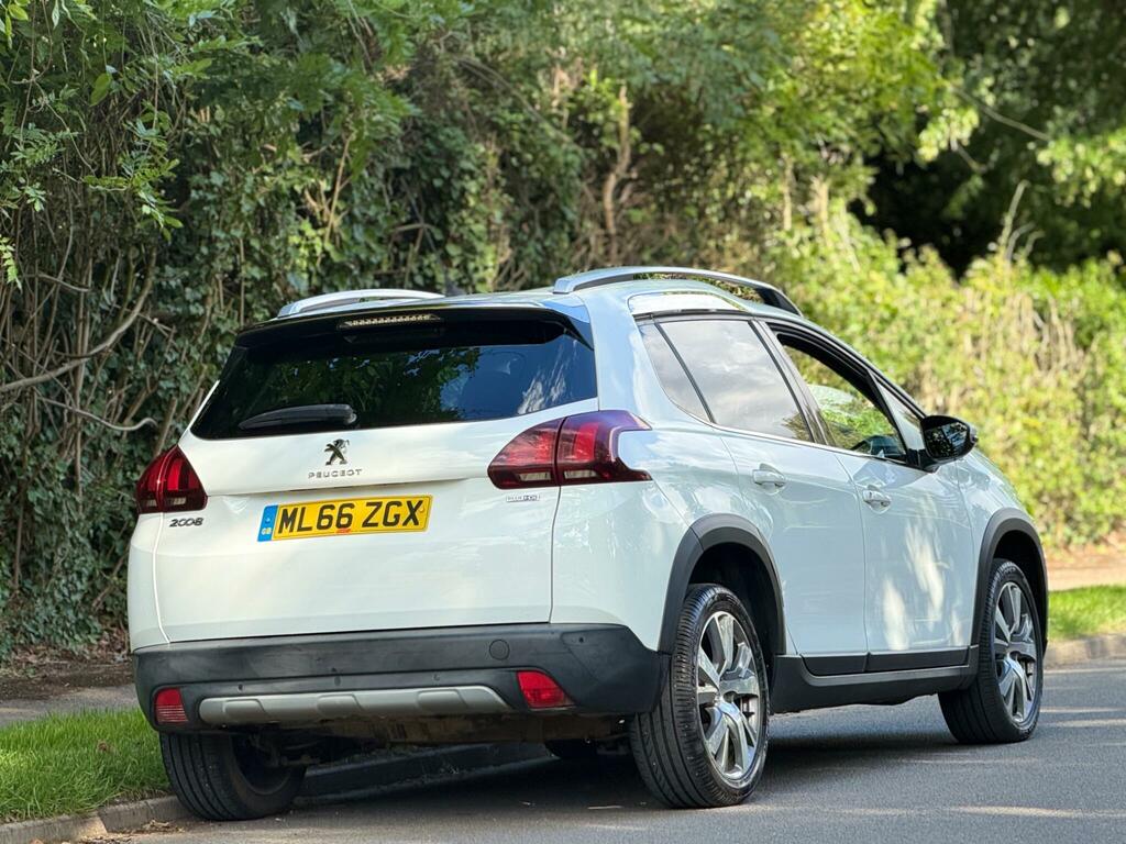 Peugeot 2008 Allure White #3