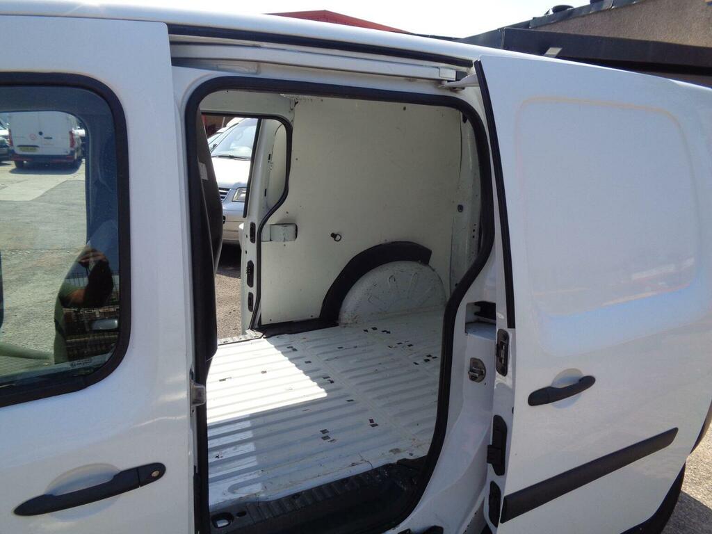 Renault Kangoo Maxi 1.5L Energy 6Dr White #12