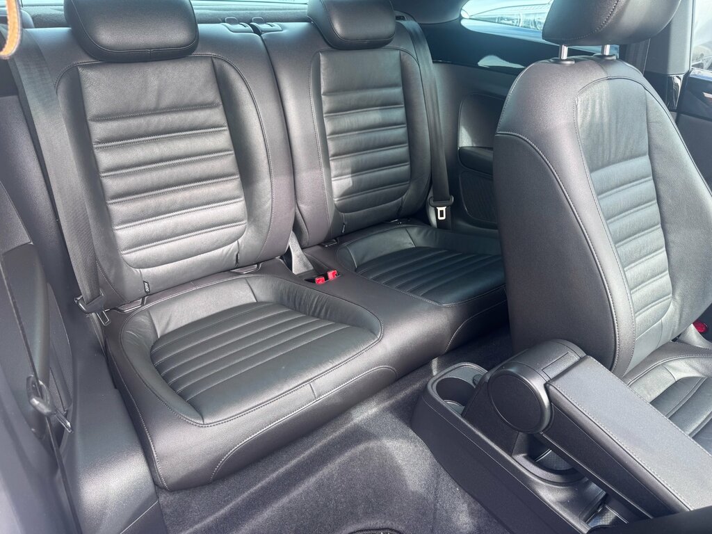 Volkswagen Beetle 1.2 Tsi Black #8