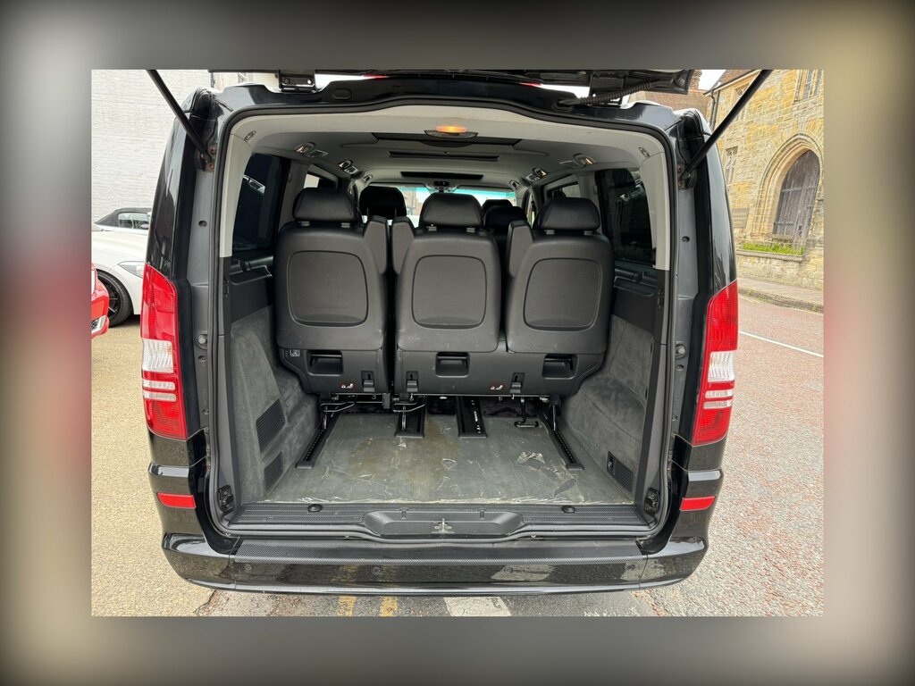 Mercedes-Benz Viano Minibus Silver #7