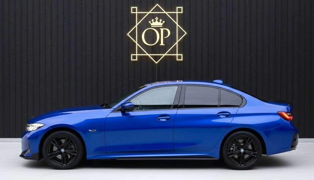 BMW 3 Series Saloon 2.0 330E M Sport Saloon 202372 LP72HZC Blue #4