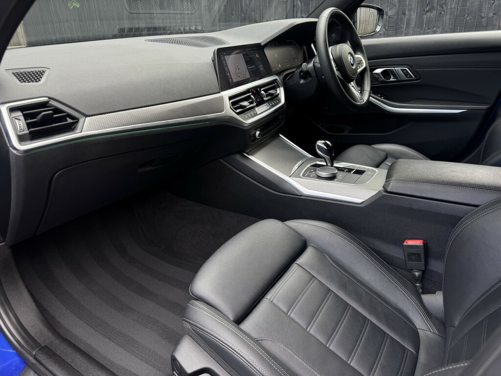 BMW 3 Series 2.0 318D M Sport Saloon Blue #3