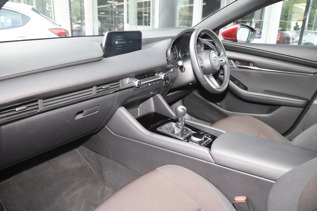 Mazda 3 2.0 E-skyactiv G Mhev Se-l Lux Red #2