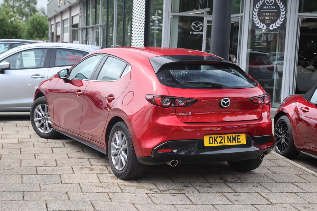 Mazda 3 2.0 E-skyactiv G Mhev Se-l Lux Red #3