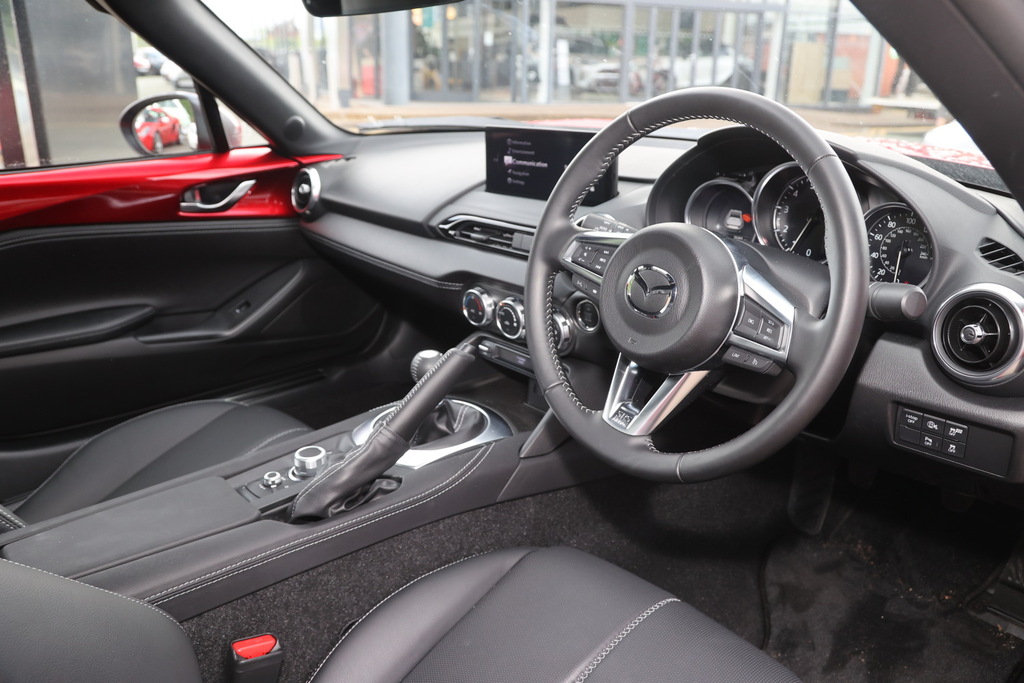 Mazda MX-5 1.5 132 Exclusive-line Red #6