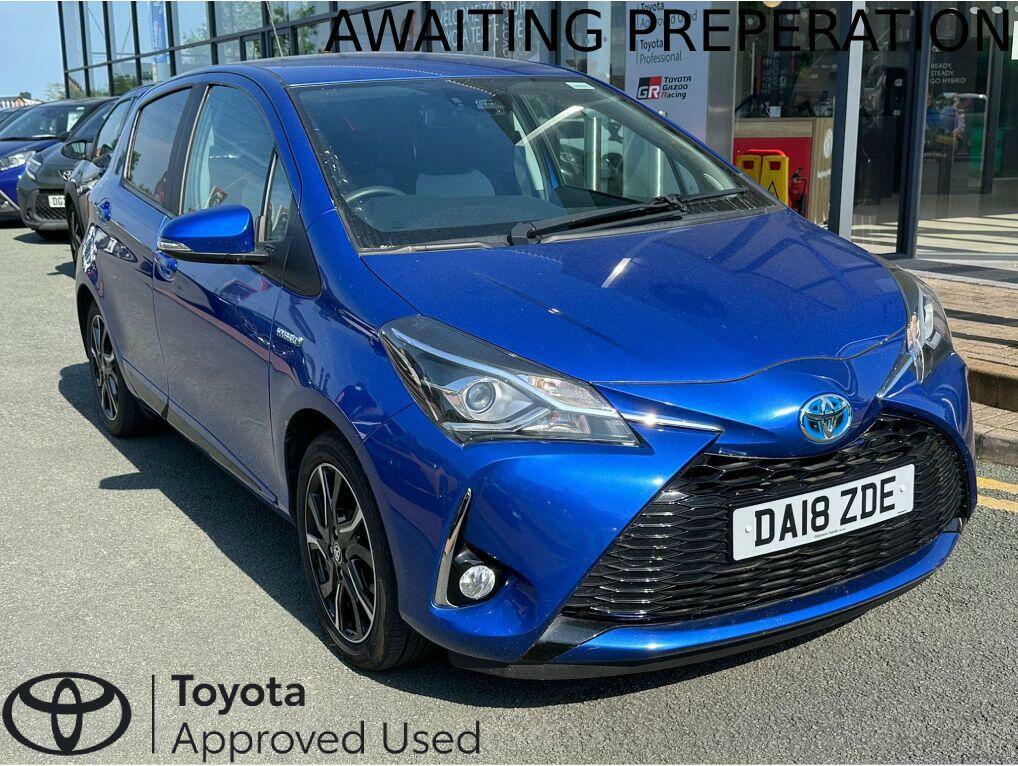 Toyota Yaris 1.5 Hybrid Design Cvt DA18ZDE Blue