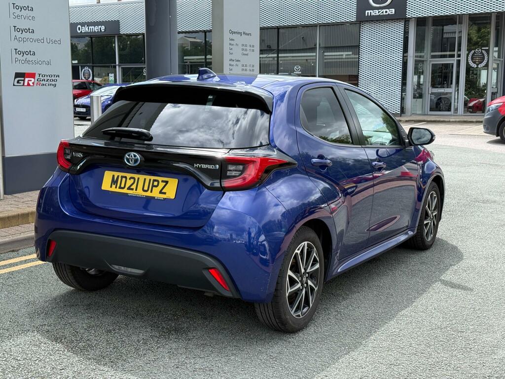 Toyota Yaris 1.5 Hybrid Design Cvt MD21UPZ Blue #4