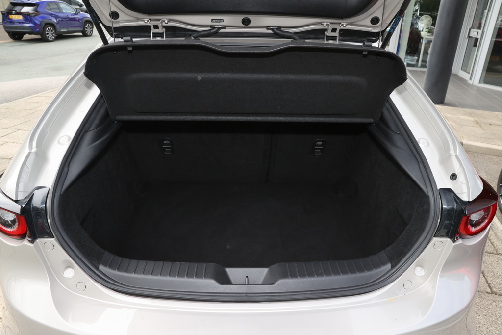 Mazda 3 2.5 E-skyactiv G Mhev 140 Homura MD74ZNO Silver #4