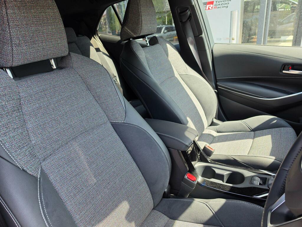 Toyota Corolla 1.8 Hybrid Design Cvt DC75OOW White #5