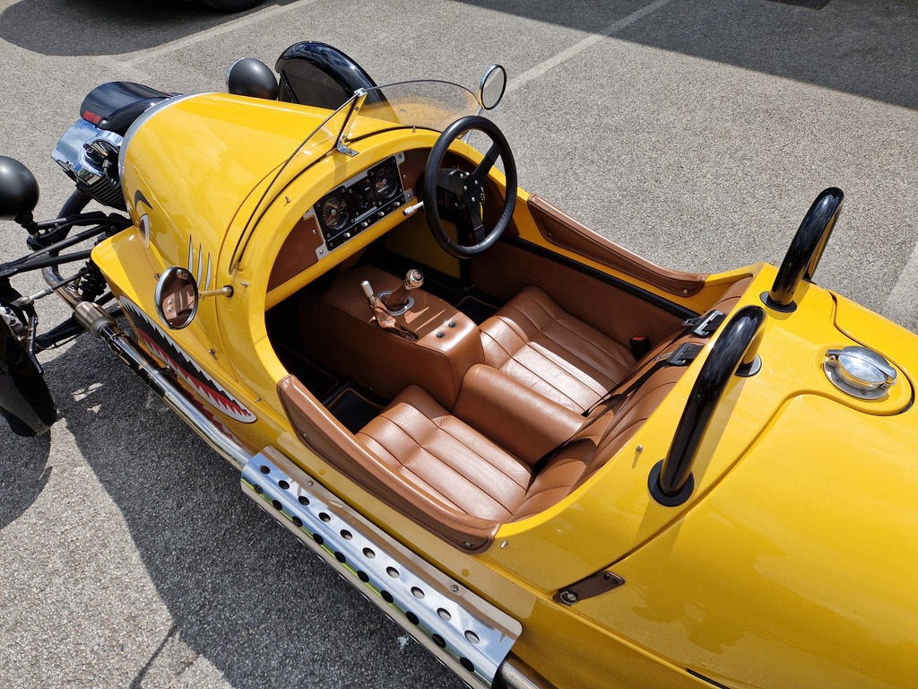 Morgan 3 Wheeler 2.0 V-twin Sport Yellow #5