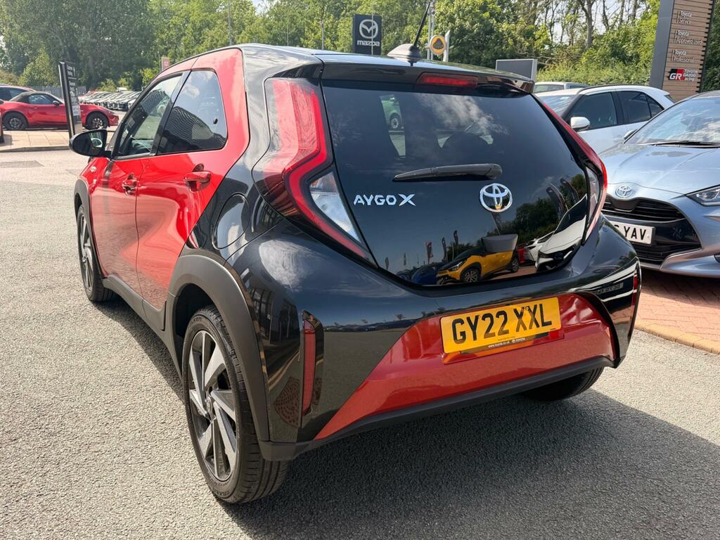 Toyota Aygo X 1.0 Vvt-i Edge GY22XXL Red #6