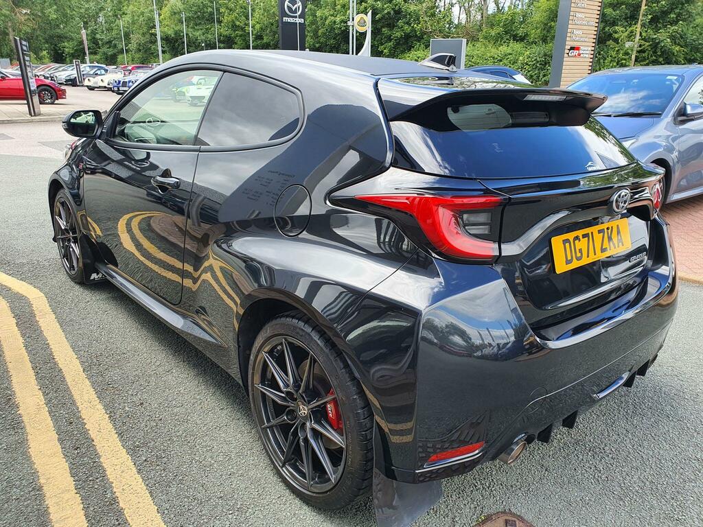 Toyota Yaris 1.6 Awd Circuit Pack Black #6