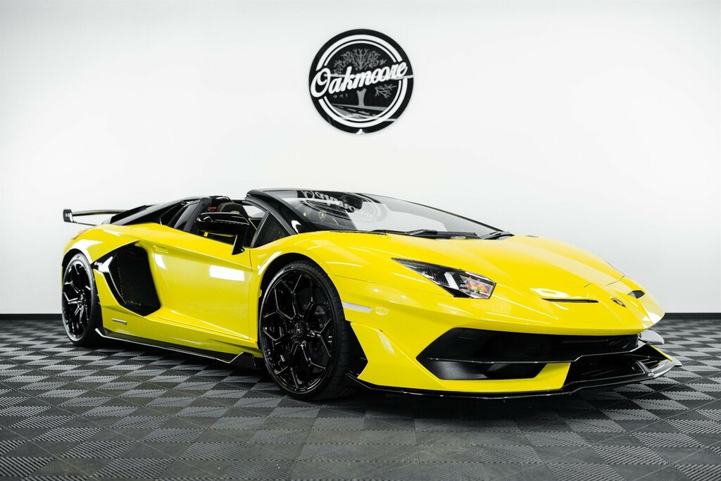 Lamborghini Aventador Convertible Yellow #5