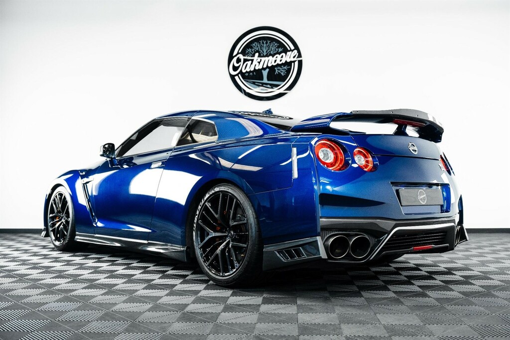 Nissan GT-R  Black #8