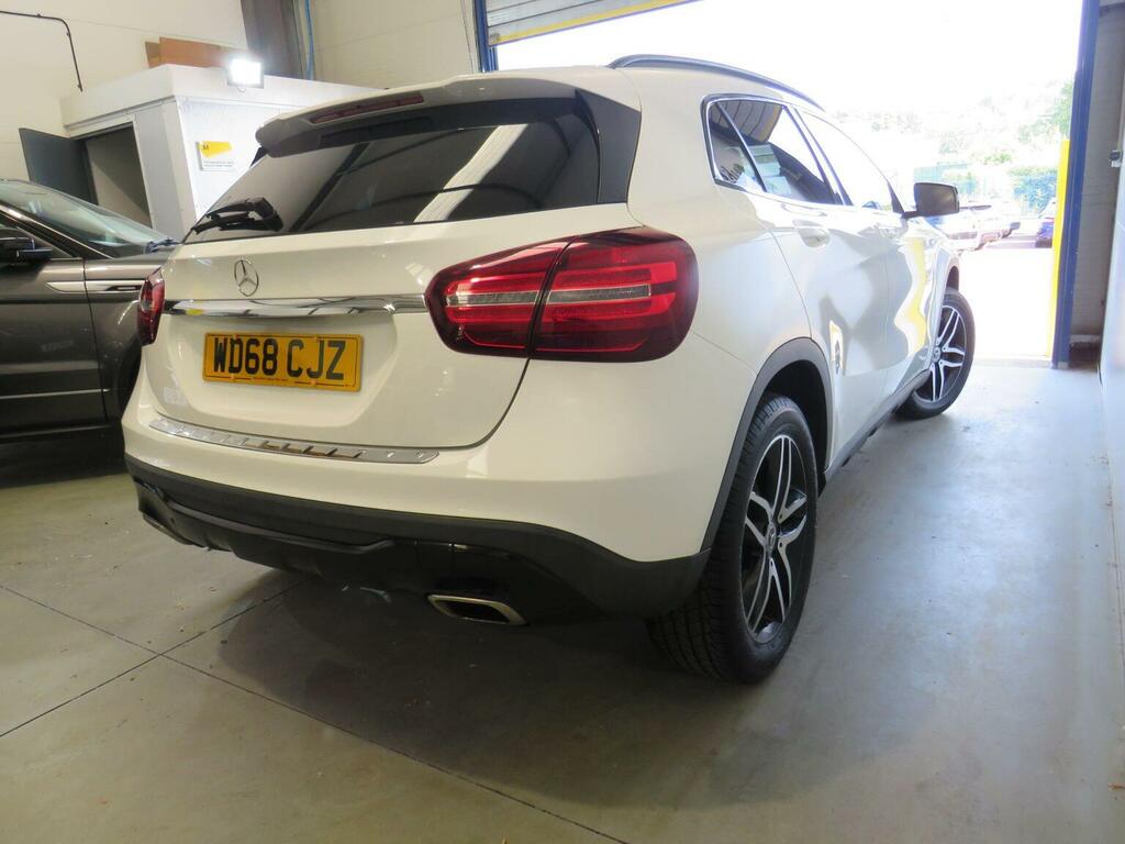 Mercedes-Benz GLA Class 1.6 Gla180 Urban Edition 7G-dct Euro 6 Ss White #6