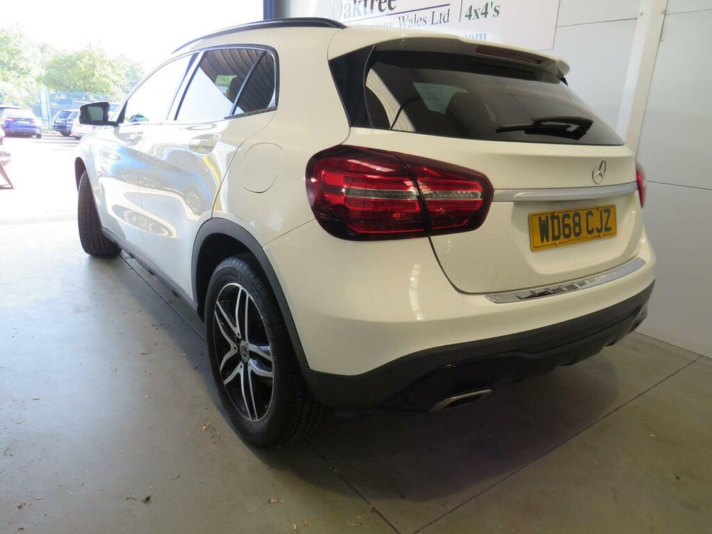 Mercedes-Benz GLA Class 1.6 Gla180 Urban Edition 7G-dct Euro 6 Ss White #4