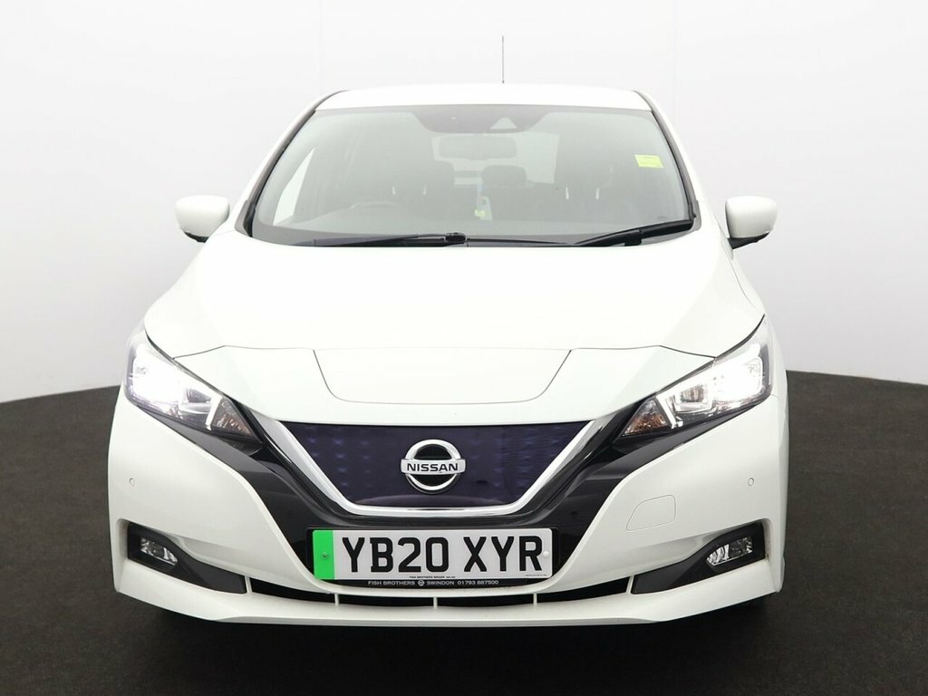 Nissan Leaf Hatchback YB20XYR White #2