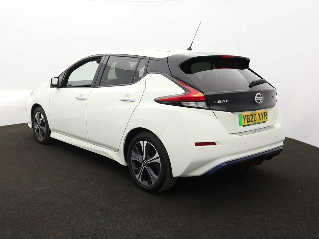 Nissan Leaf Hatchback YB20XYR White #5