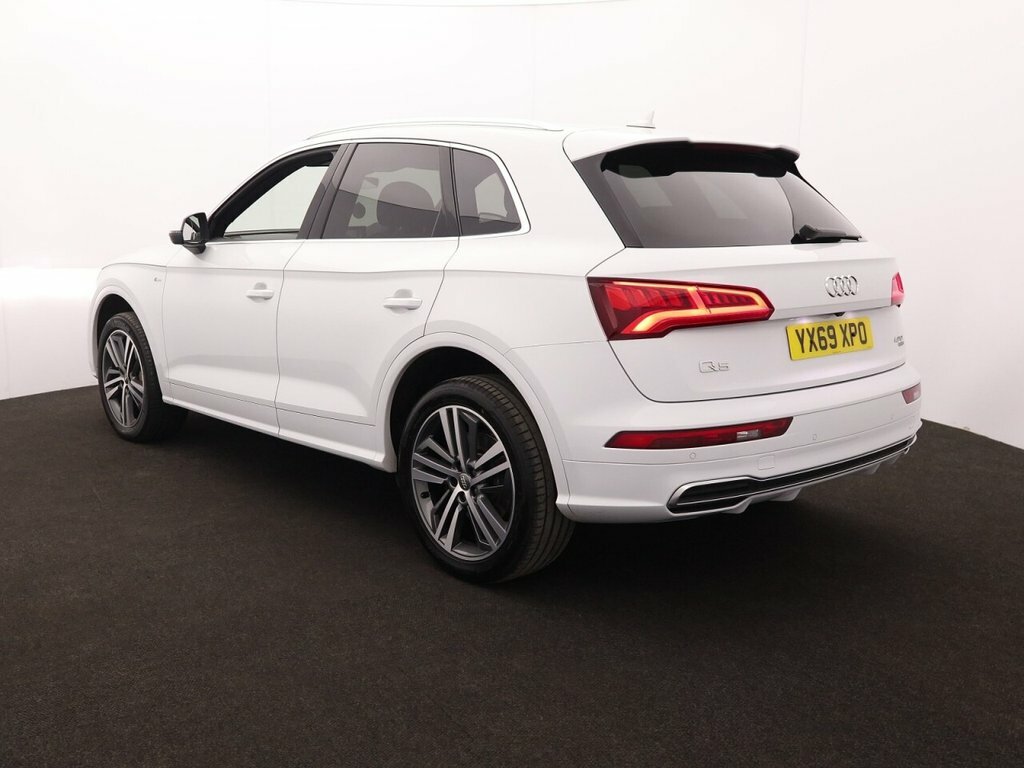 Audi Q5 2L S Line YX69XPO White #5