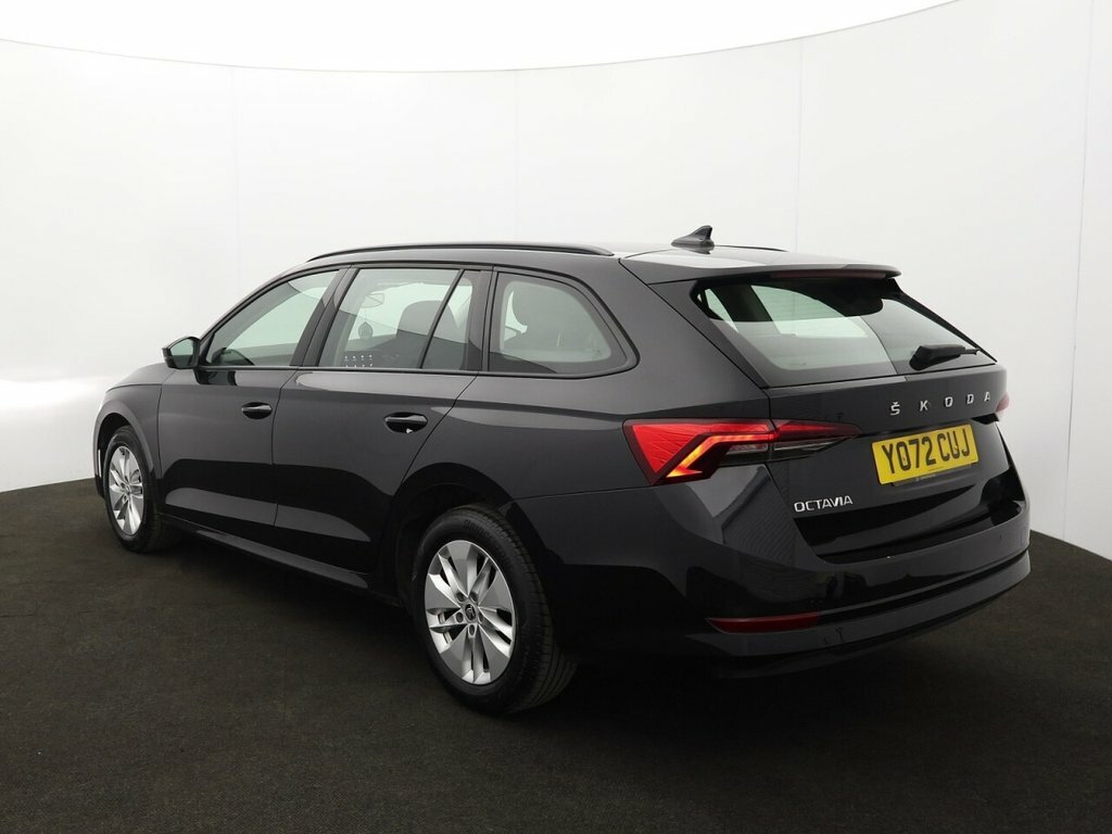Skoda Octavia 2L Se YO72CUJ Black #5