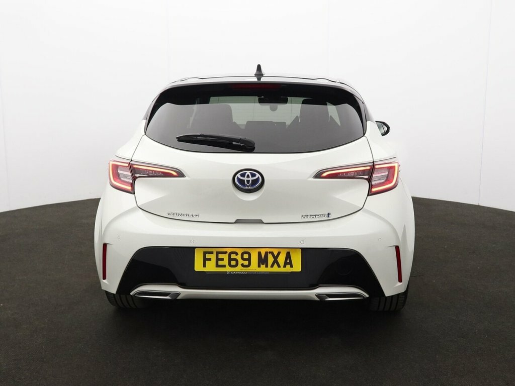 Toyota Corolla 2L Excel FE69MXA White #6
