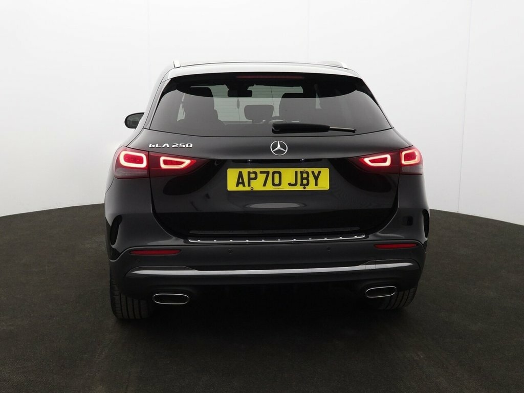 Mercedes-Benz GLA Class 2L Amg Line Black #6