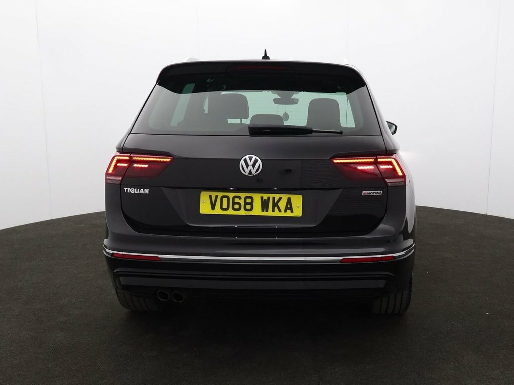Volkswagen Tiguan 2L R-line VO68WKA Black #6