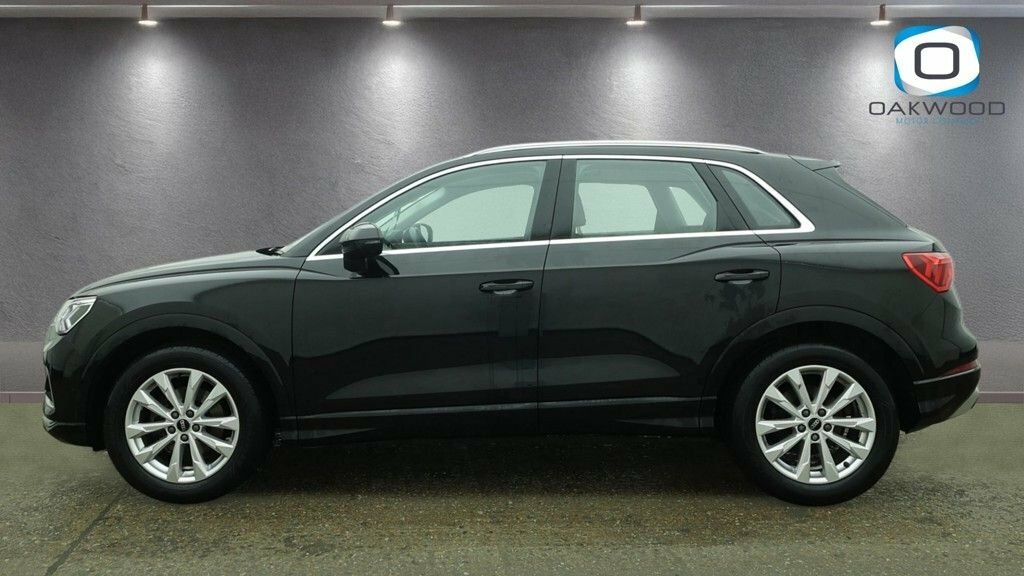 Audi Q3 1.5L Sport YS22FYG Black #6