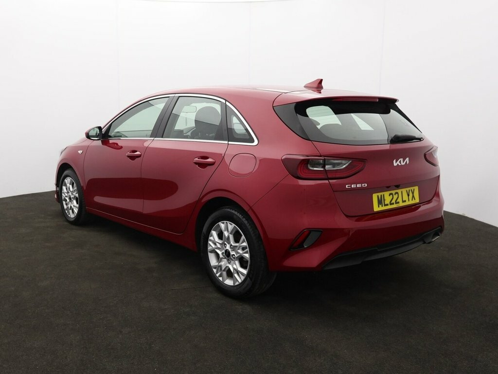 Kia Ceed 1L 2 Red #5