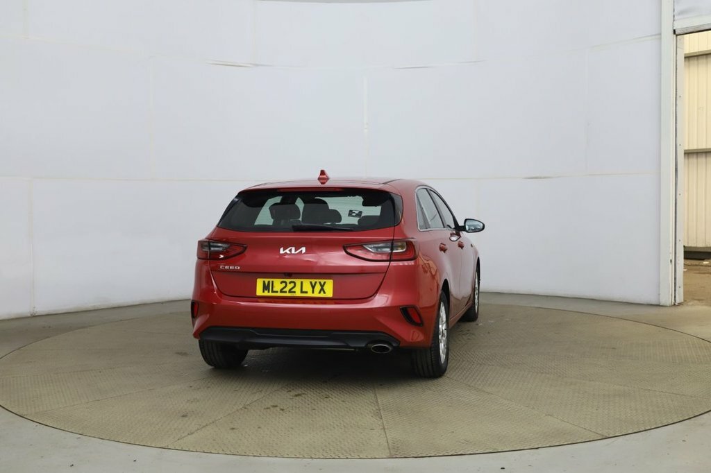 Kia Ceed 1L 2 Red #4