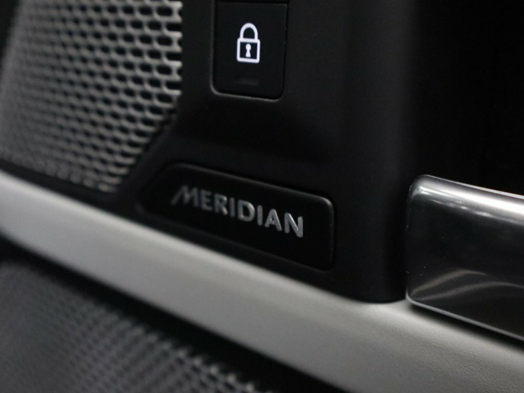 Land Rover Defender 130 3.0 D300 X-dynamic Hse 130 8 Seat Estat Black #39