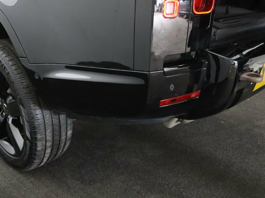Land Rover Defender 130 3.0 D300 X-dynamic Hse 130 8 Seat Estat Black #53