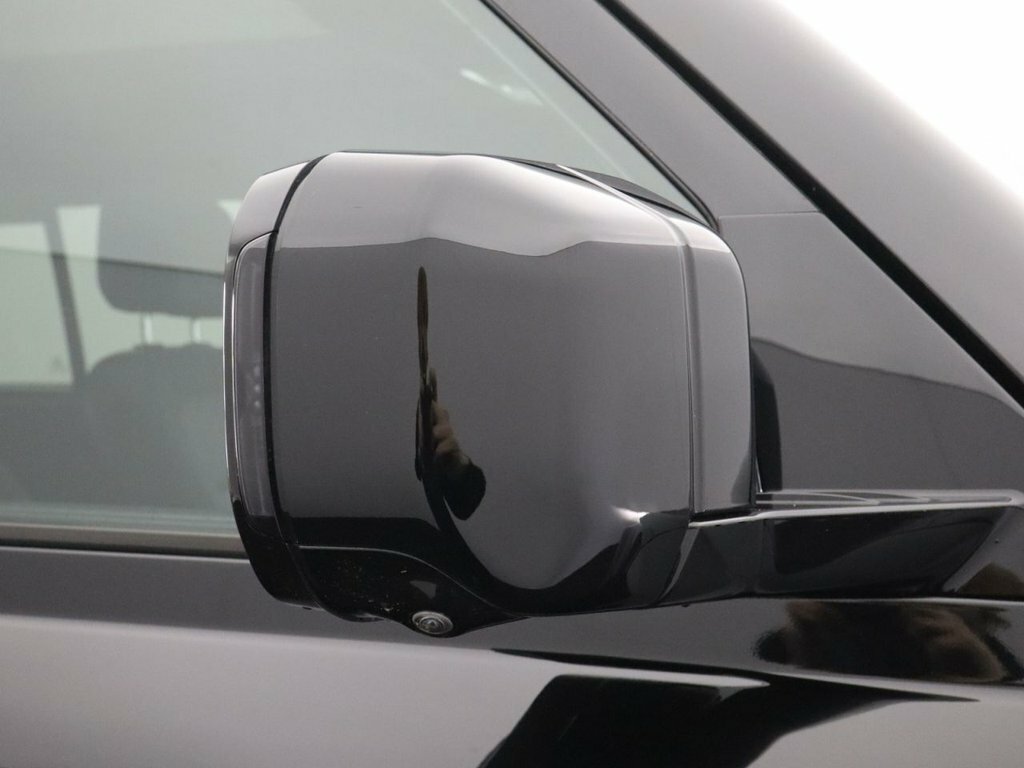 Land Rover Defender 130 3.0 D300 X-dynamic Hse 130 8 Seat Estat Black #63