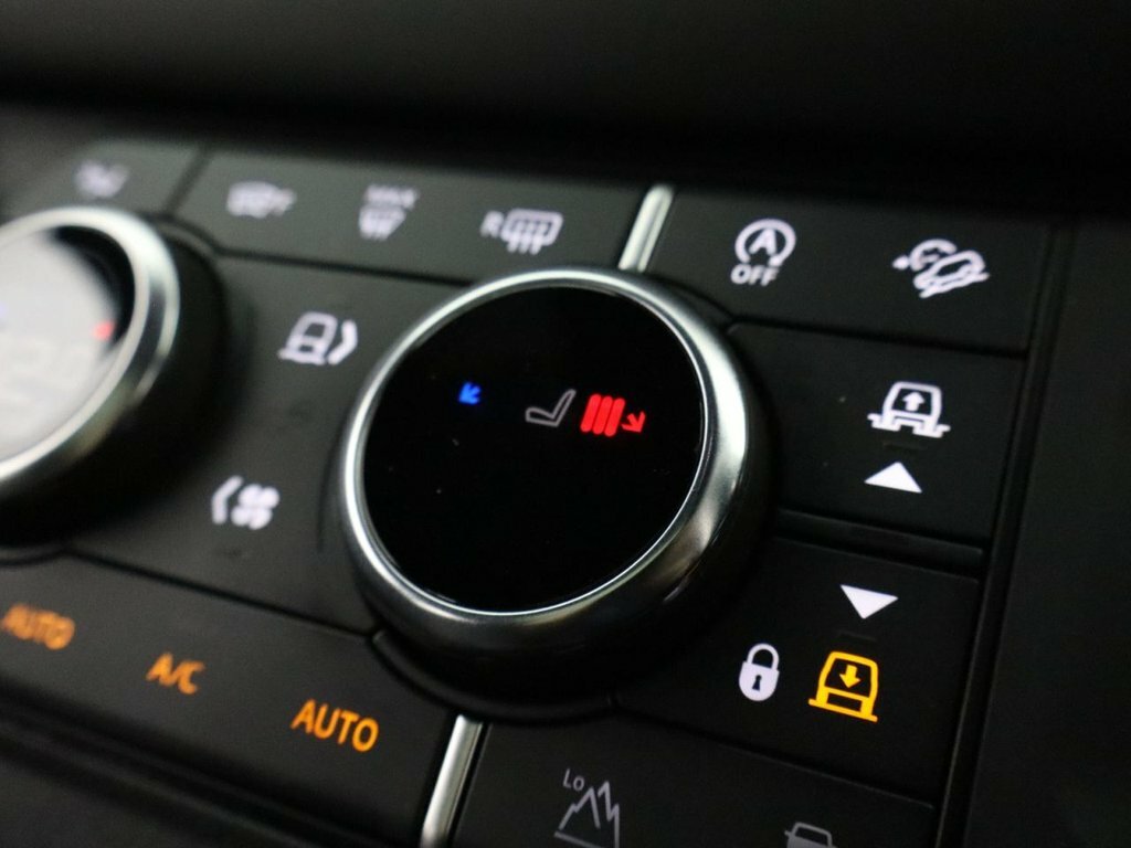 Land Rover Defender 130 3.0 D300 X-dynamic Hse 130 8 Seat Estat Black #25