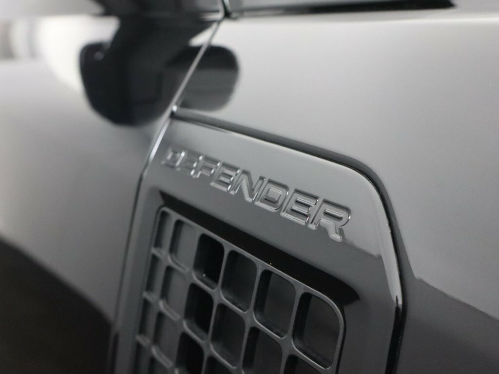 Land Rover Defender 130 3.0 D300 X-dynamic Hse 130 8 Seat Estat Black #69
