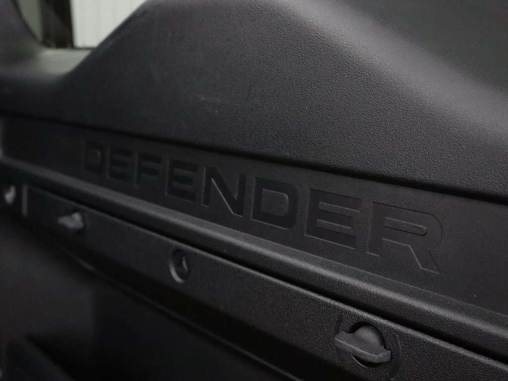 Land Rover Defender 130 3.0 D300 X-dynamic Hse 130 8 Seat Estat Black #58