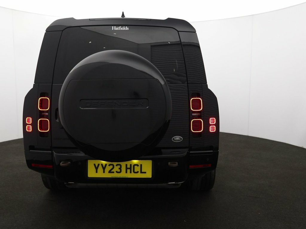 Land Rover Defender 130 3L X-dynamic Hse Black #6