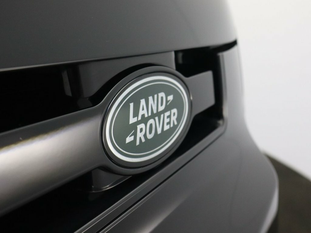 Land Rover Defender 130 3.0 D300 X-dynamic Hse 130 8 Seat Estat Black #73