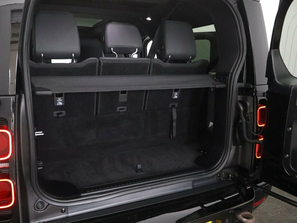 Land Rover Defender 130 3.0 D300 X-dynamic Hse 130 8 Seat Estat Black #49