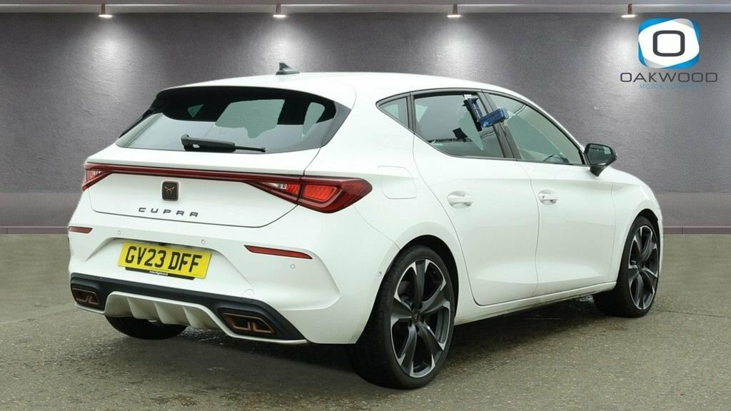Cupra Leon 1.5 Etsi V1 Dsg Black #4