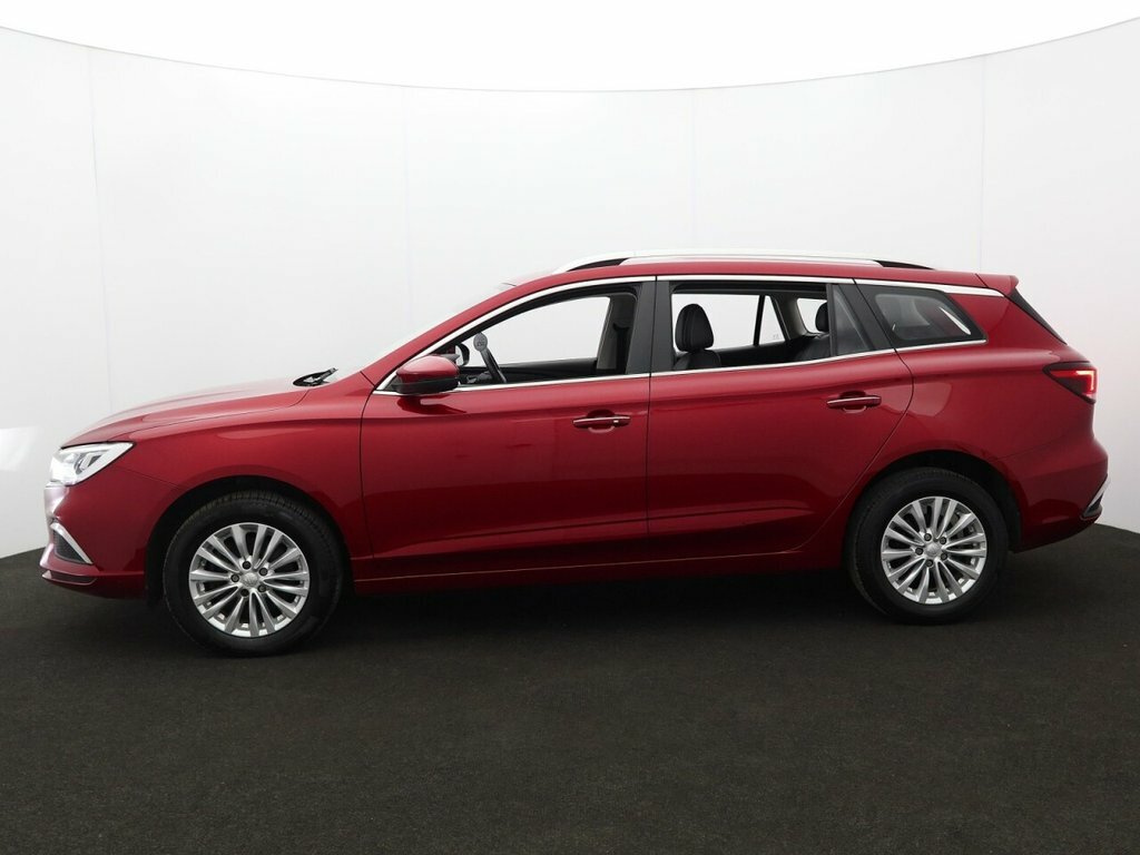 MG MG5 Estate Red #4
