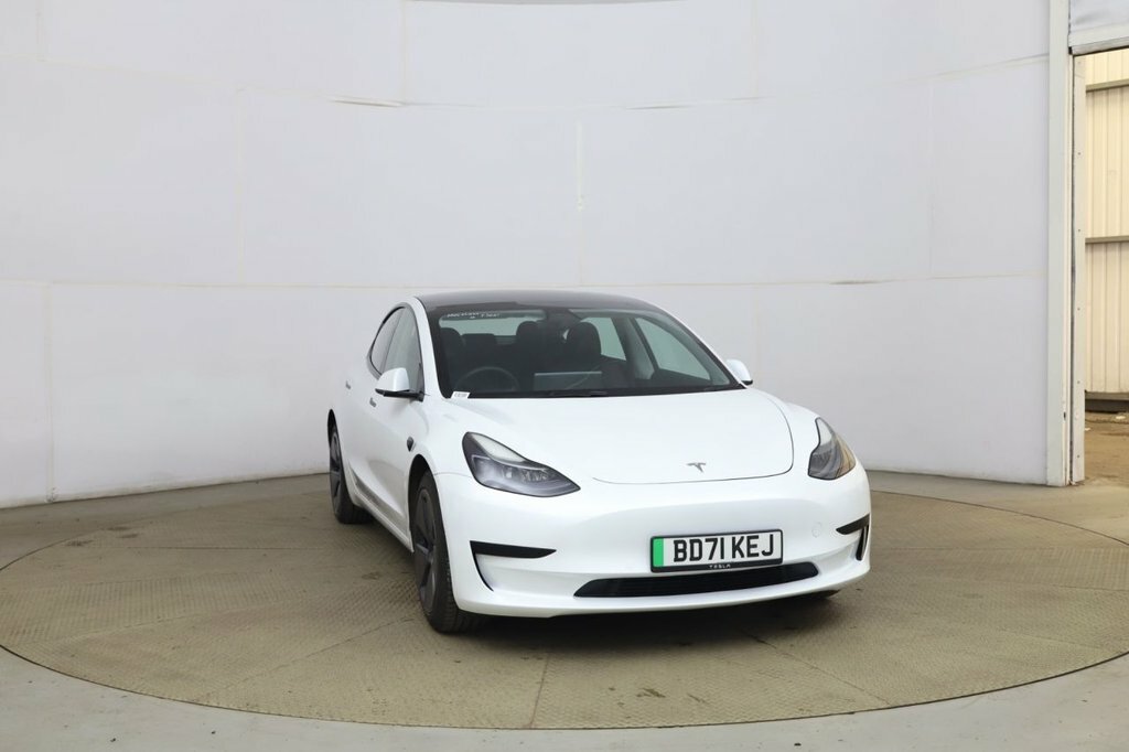 Tesla Model 3 Saloon White