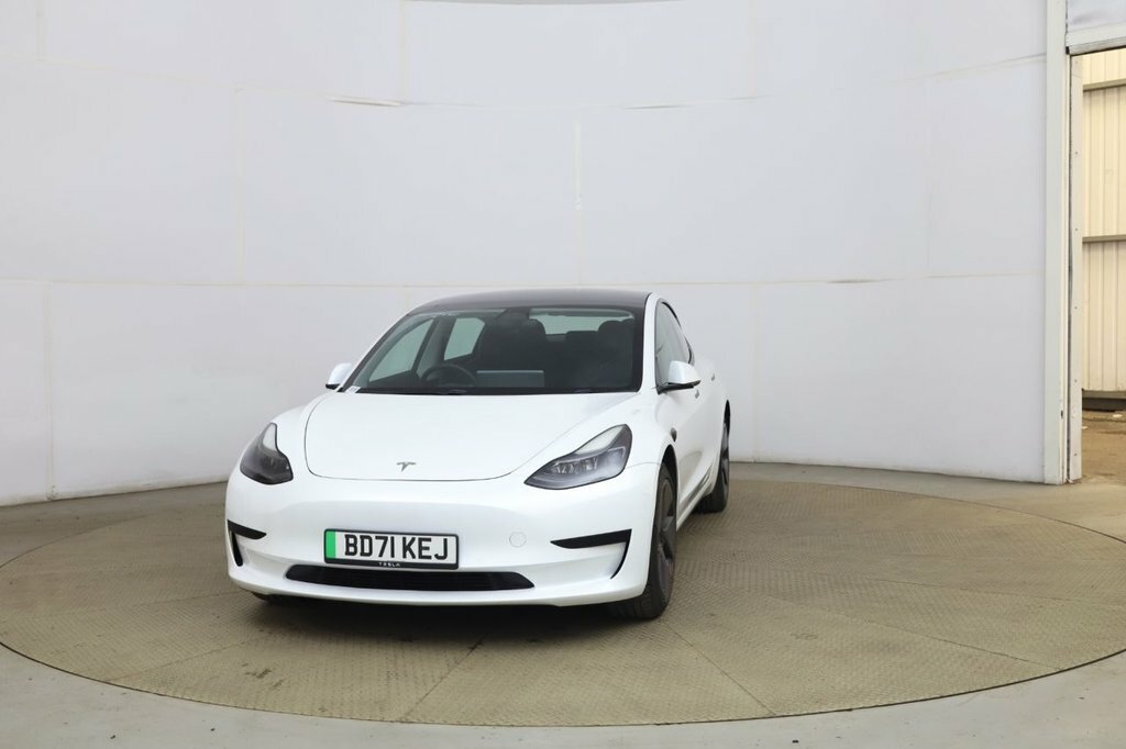 Tesla Model 3 Saloon White #2