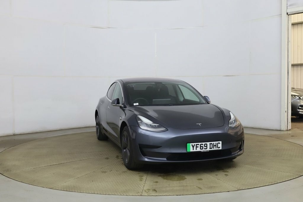 Tesla Model 3 Saloon Grey