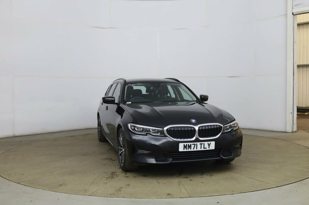 BMW 3 Series 2L Sport Pro MM71TLY Black