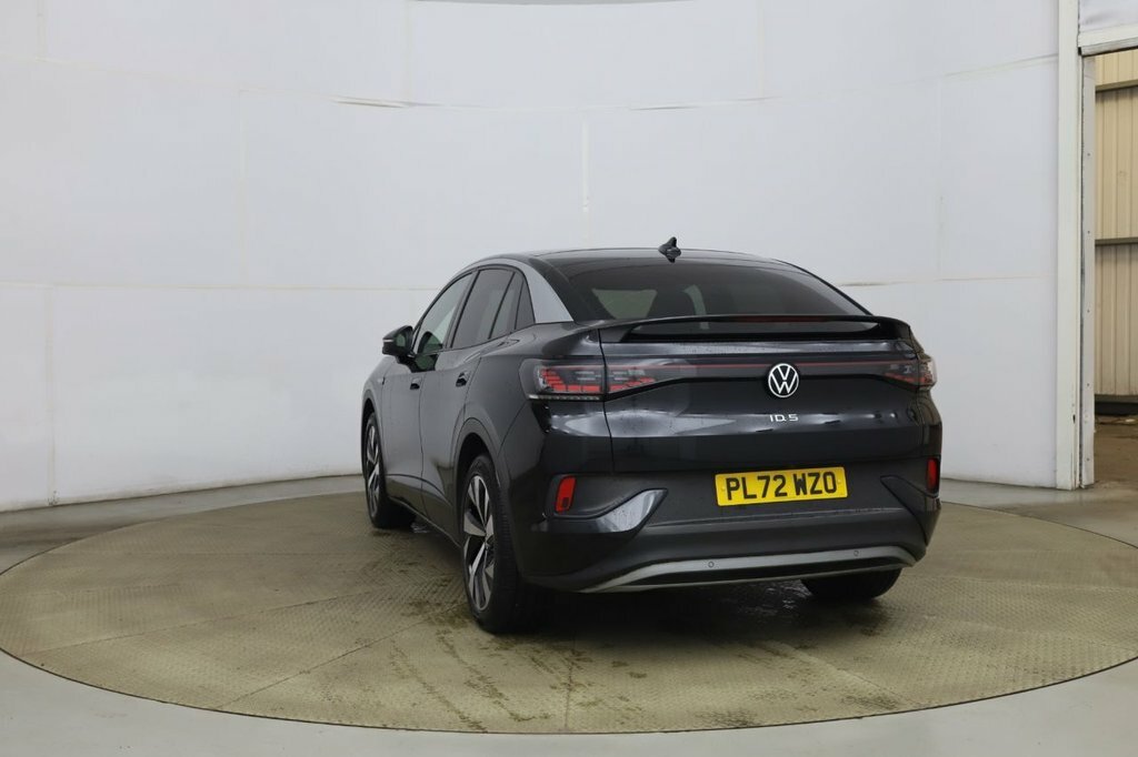 Volkswagen ID.5 Suv Black #5