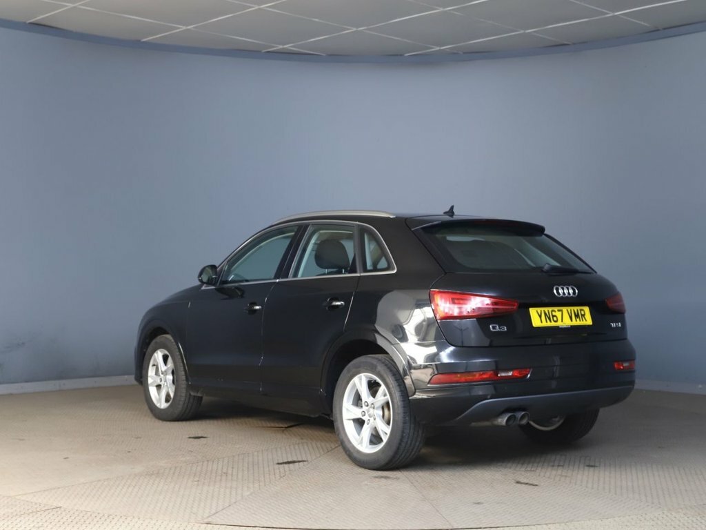 Audi Q3 1.4L Sport Black #4
