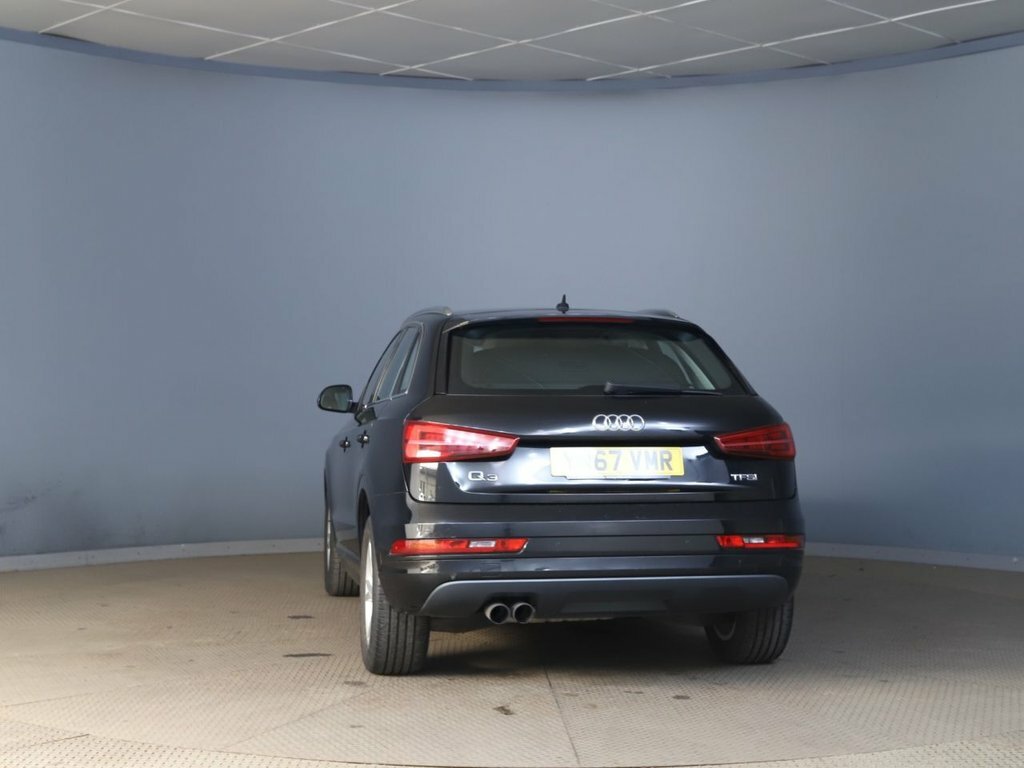 Audi Q3 1.4L Sport Black #6